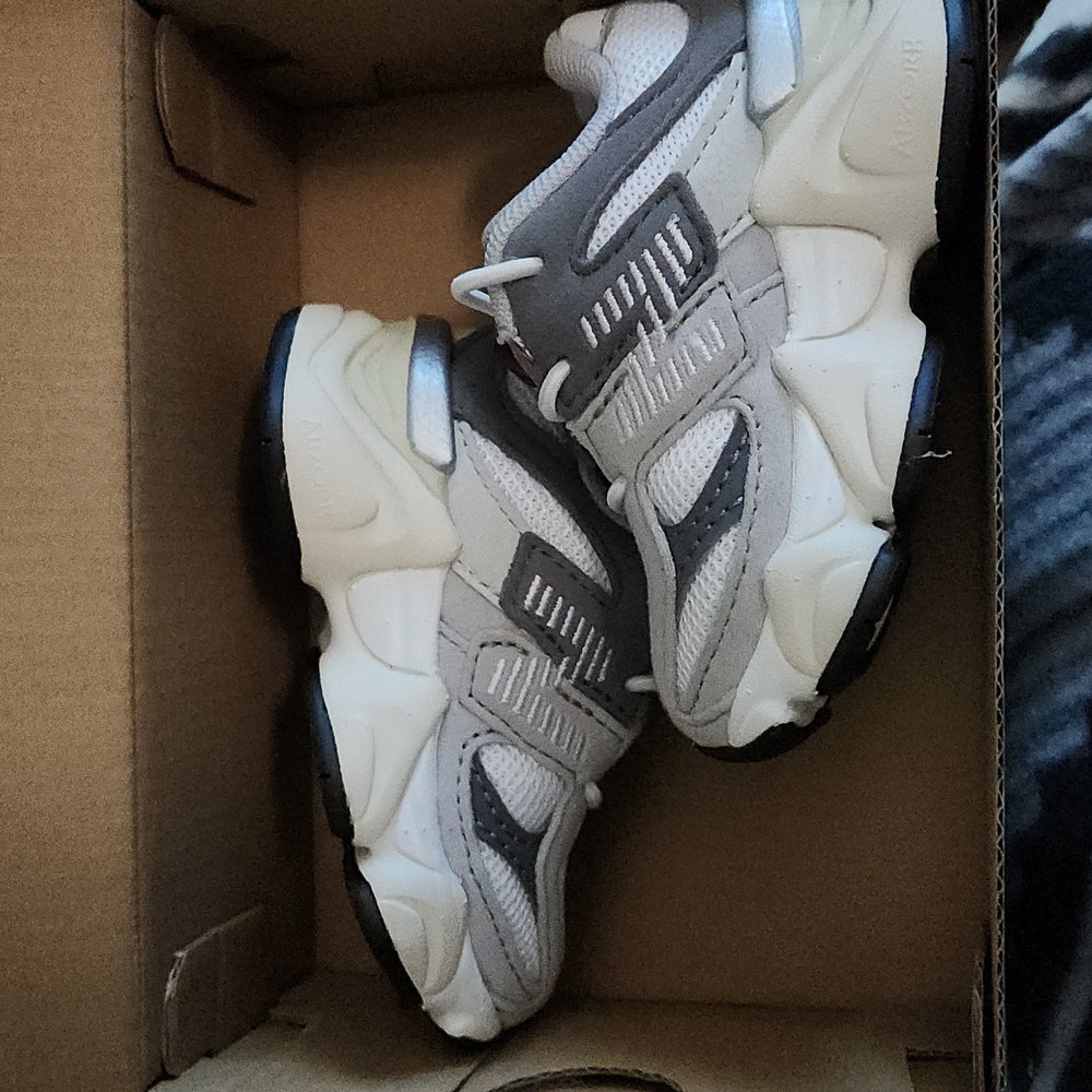 Babies new balance 9060 grey - Picture 2 of 3